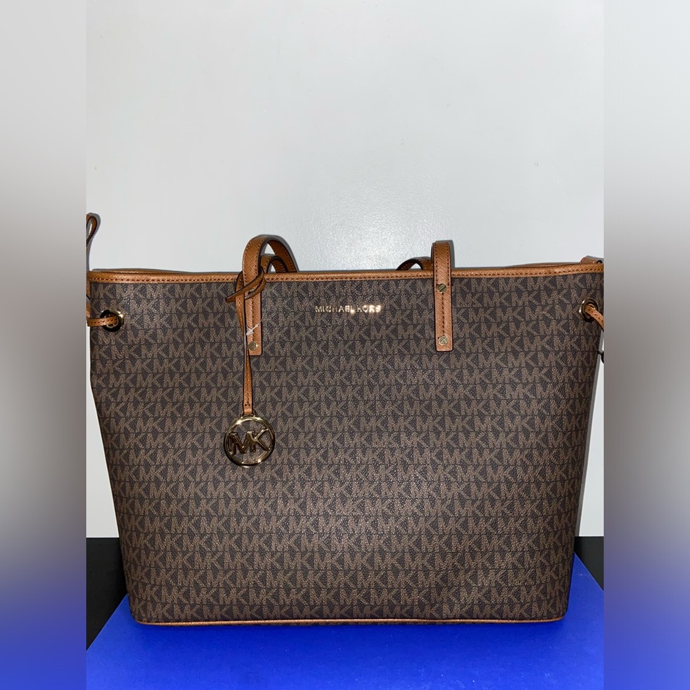 Brand New Michael Kors Jet Set Travel Large Top-Zip Drawstring Tote Bag